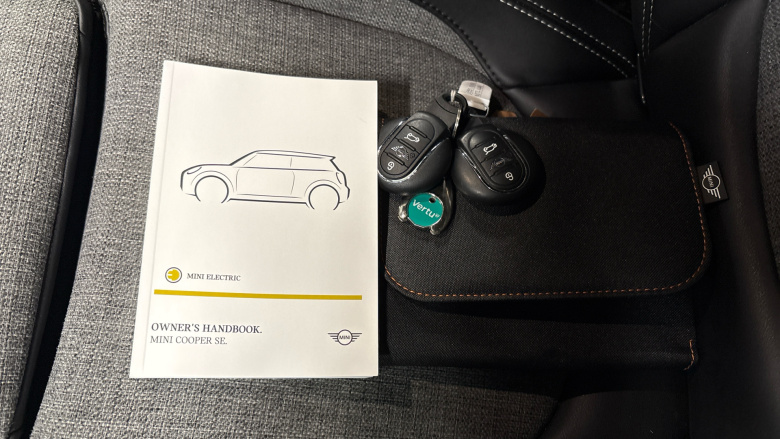 MINI Hatchback 135kW Cooper S Level 2 33kWh 3dr Auto Electric Hatchback